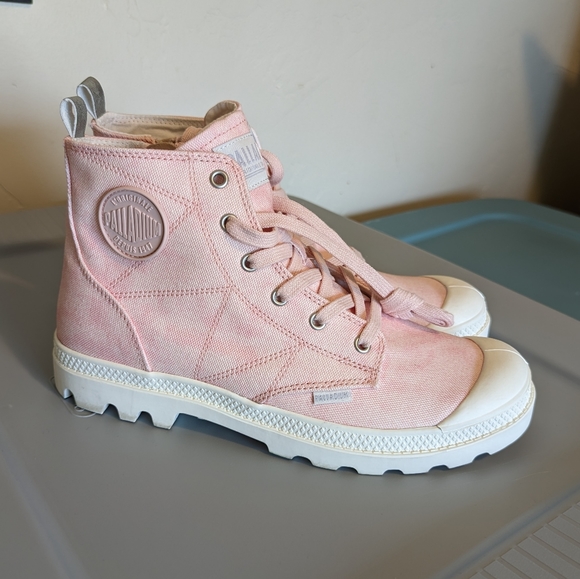 Palladium Shoes Palladium Pampa Hi Top Zip Up Desert Wash Pink